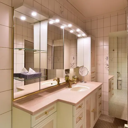 Rouvenaz Apartamento